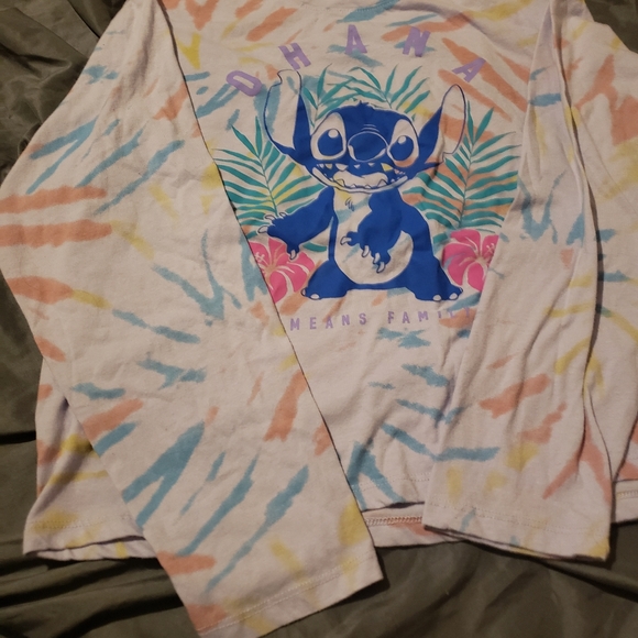 Disney long sleeve crop top, size L, never worn, lilo and stitch - Picture 2 of 6